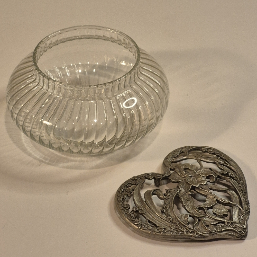 RAWCLIFFE PEWTER Vintage Glass Potpourri Trinket Jar Dish Pewter Iris Detail Lid - Picture 10 of 16